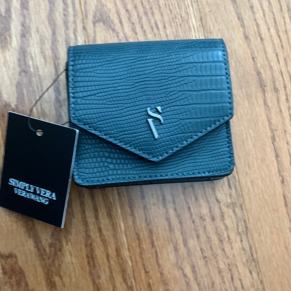 Simply Vera Vera Wang Accessories - NWT Simply Vera Vera Wang Deep Teal Wallet